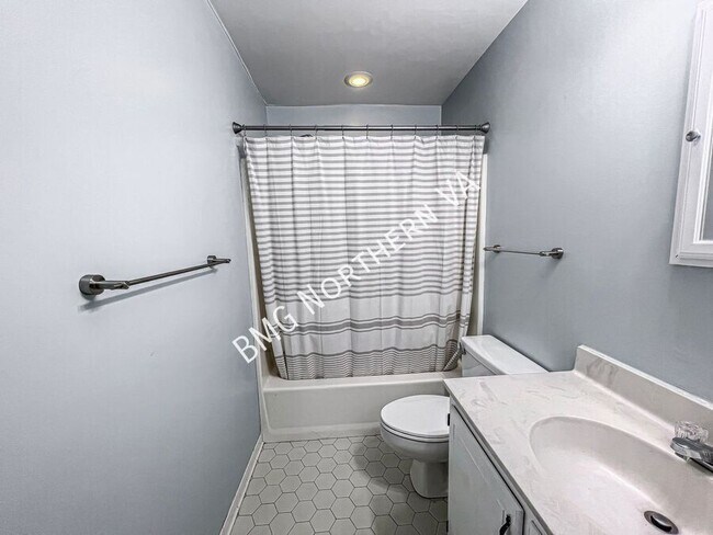Building Photo - 3816B Steppes Ct