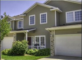 Building Photo - 2004 NW Ashton Ln