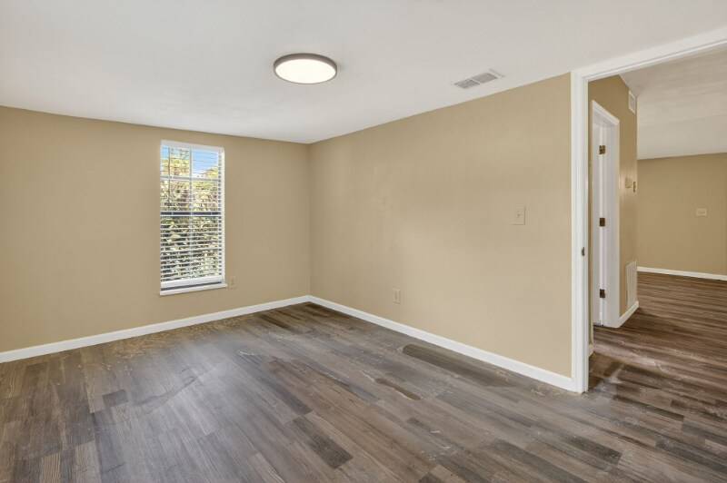 Building Photo - 1584 Selma Ave