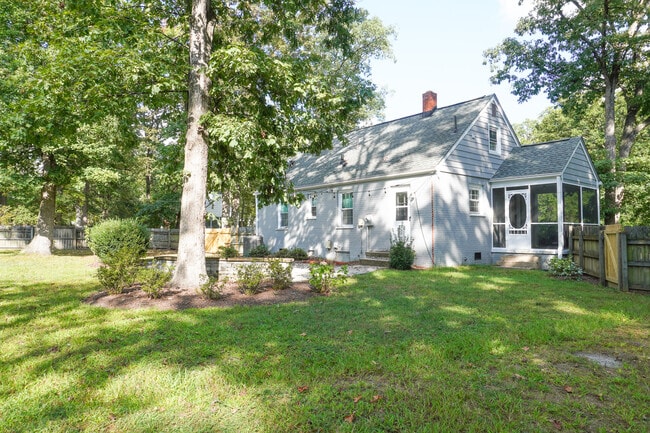 Building Photo - 1004 Baywood Ct