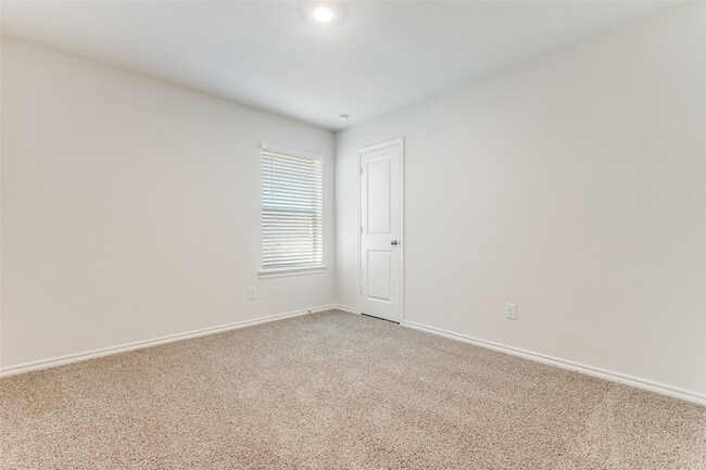 Building Photo - 1704 Basalt Ln