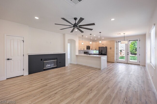 Building Photo - 2609 Country Mile Dr