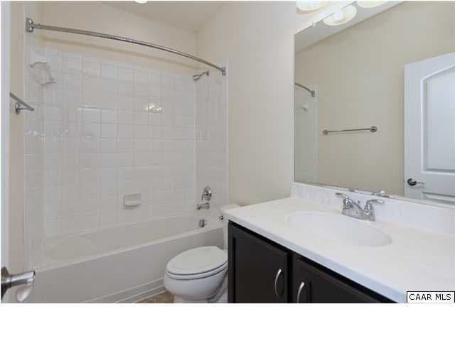 Building Photo - Templehof