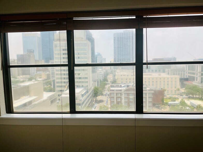 Building Photo - 311 W Ashley St