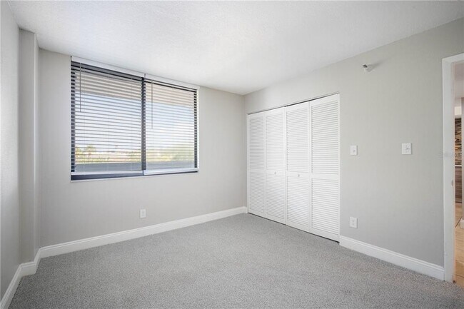 Building Photo - 201 W Laurel St