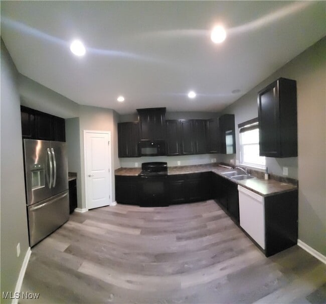 Building Photo - 7292 Galena Ave NW