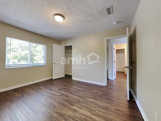 Building Photo - 10399 Peacock Ln