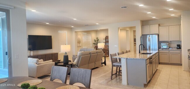 Building Photo - 26704 W McRae Dr