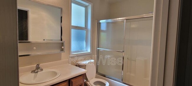 Building Photo - 1806 Medart Ln