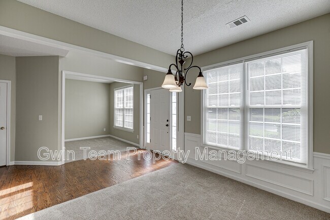 Building Photo - 305 Leatherman Ct