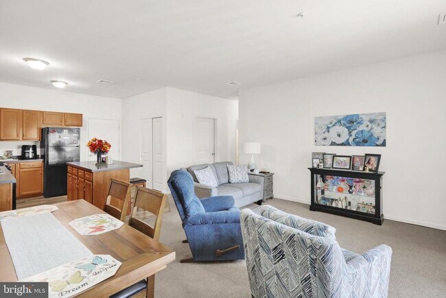 Building Photo - 113 Legacy Blvd