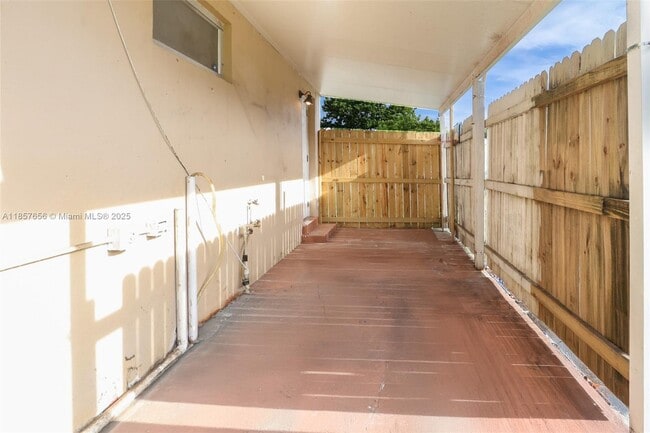 Building Photo - 1504 N 24th Ave