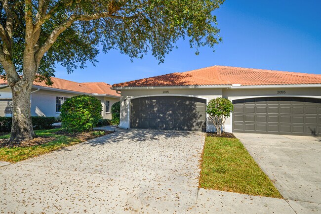 Building Photo - 2056 Crestview Way