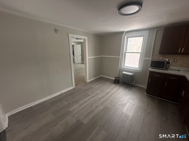 Building Photo - 4 Tower Rd