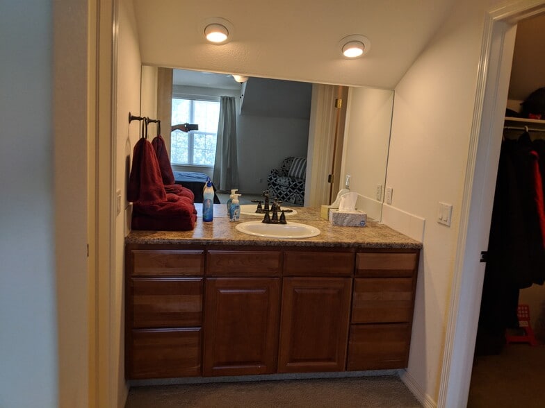 2nd master bath - 4545 S. Monaco St. Unit 127