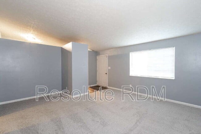 Building Photo - 3826 Ireland Dr