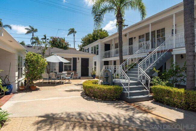 Building Photo - 5064 Marlborough Dr