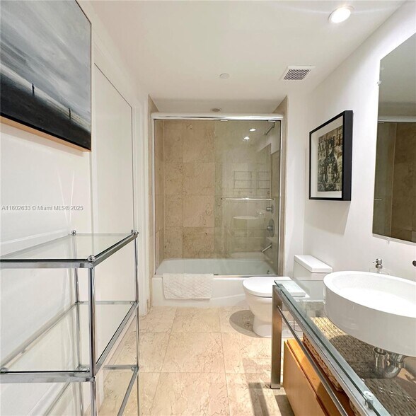 Building Photo - 6000 Collins Ave
