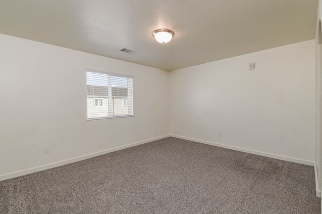 Building Photo - 21155 Gosling Rd