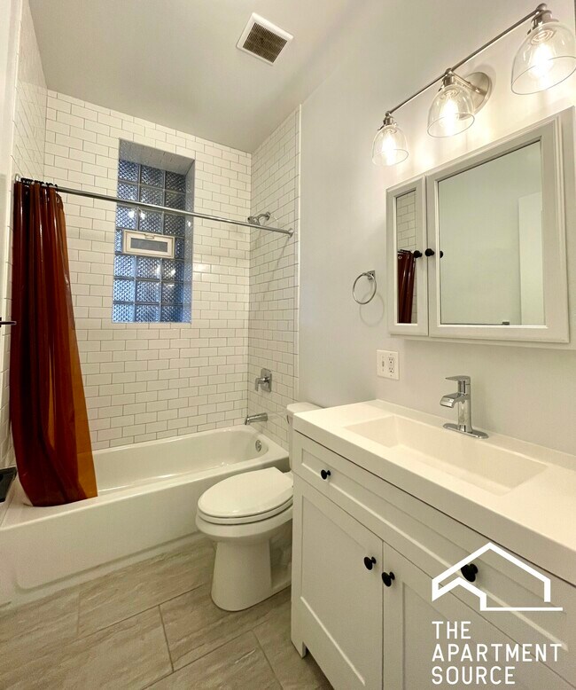 Building Photo - 3401 W Fullerton Ave