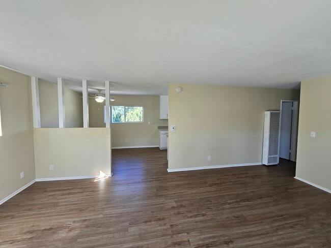 Building Photo - 341 Woodland Pl