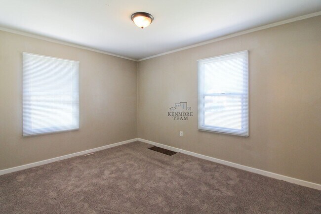 Building Photo - 2 Bedroom, 1 Bath Duplex in Central Richland