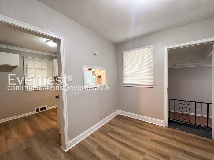 Building Photo - 905 Parkhaven Ln