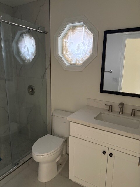 Building Photo - 205 39th St