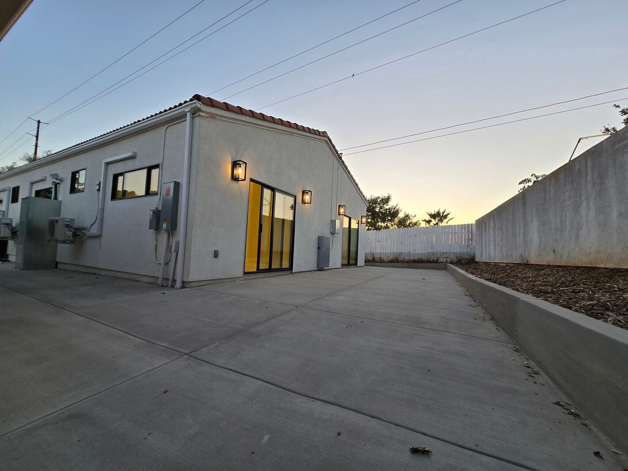 Building Photo - 13992 Putney Rd