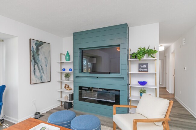 Building Photo - 110 1st St SE