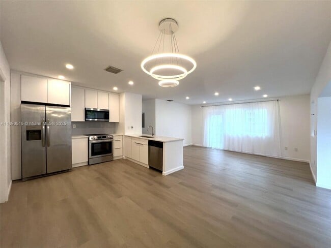Building Photo - 3624 Oak Ave