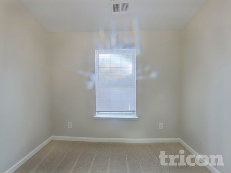 Building Photo - 5733 Partin Ln
