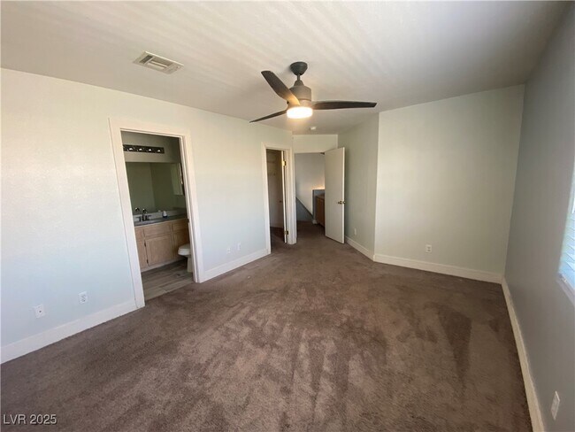 Building Photo - 1028 Allure Dr