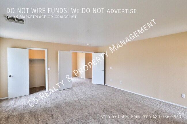 Building Photo - 2306 E Palm Beach Dr