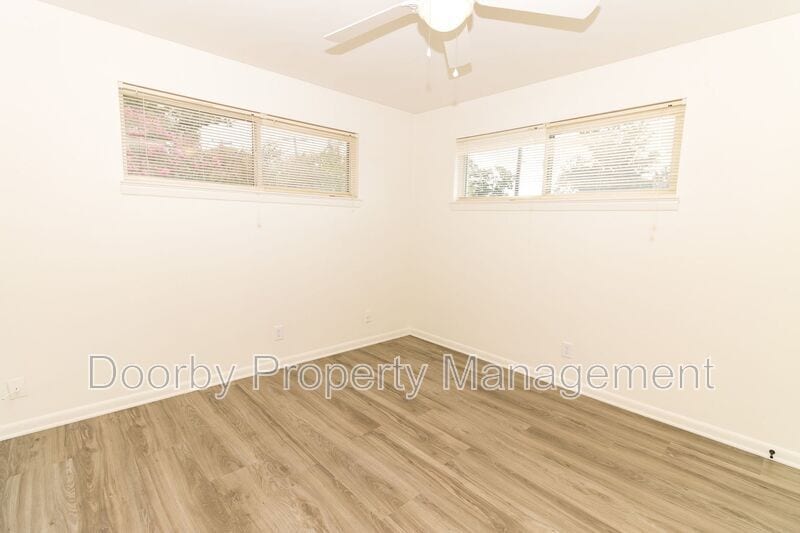 Building Photo - 513 Donaldson Rd