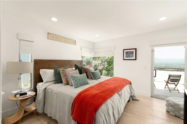 Building Photo - 3230 Tyrol Dr