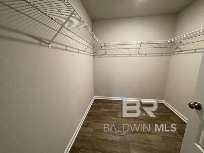 Building Photo - 23234 Shadowridge Dr