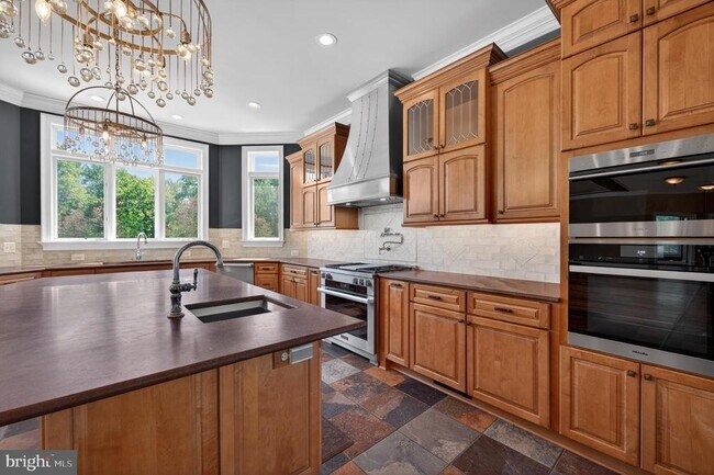 Building Photo - 13071 Haddonfield Ln