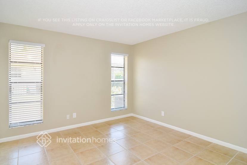 Building Photo - 10048 NW 20th St