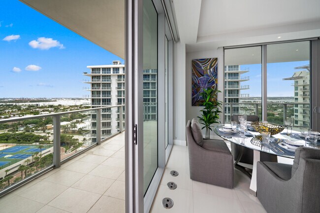 Building Photo - 3100 N Ocean Dr