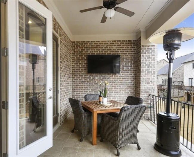 Building Photo - 5010 Merton Ln