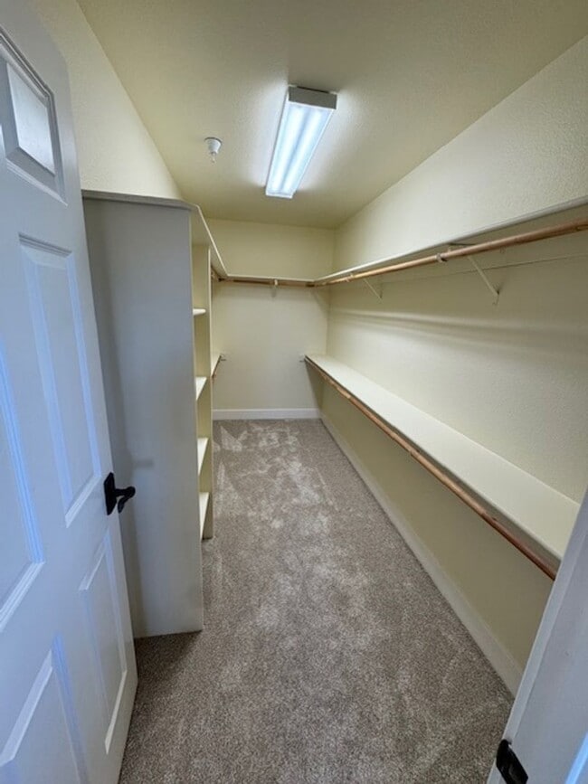 Building Photo - Upscale Modern 4 Bed | 2.5 Bath – Yard Maintenance Included | 2,271 Sq Ft | Prime Location