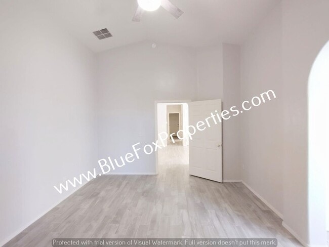 Building Photo - 5781 W Cortaro Crossing Dr