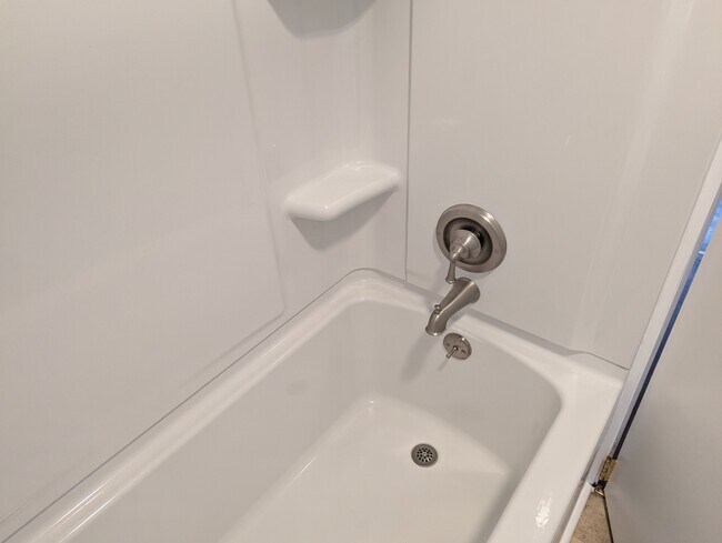 Bathroom - 2038 Shingletown Rd
