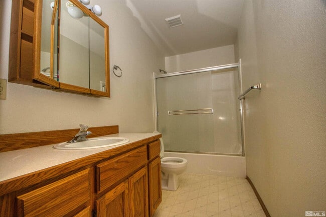 Building Photo - 151 N Broadway St