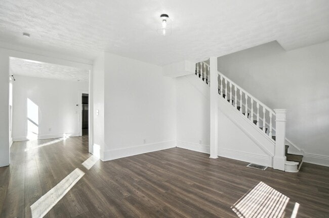 Building Photo - 191 Elmwood Ave