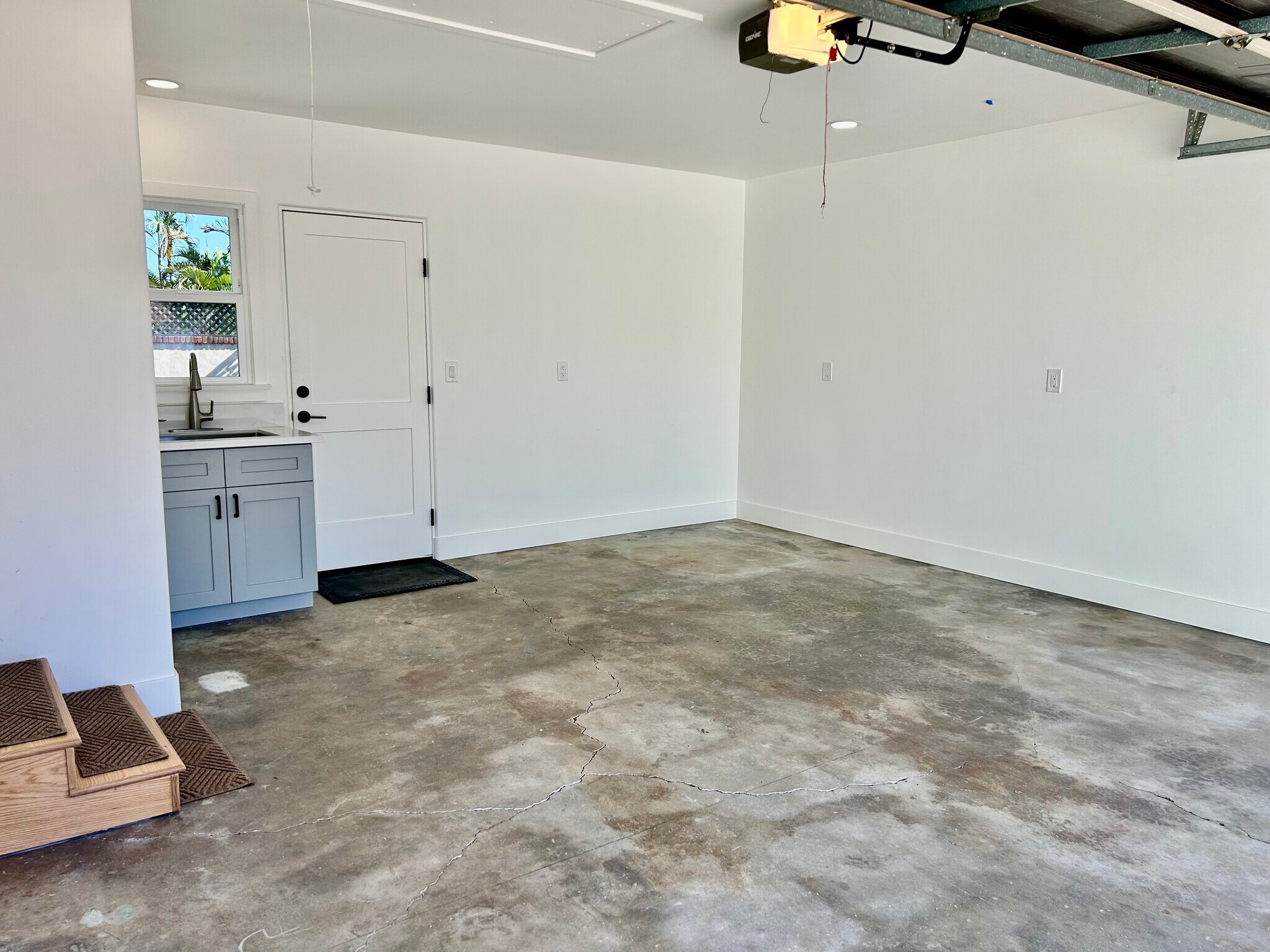 Building Photo - 4565 Estrella Ave