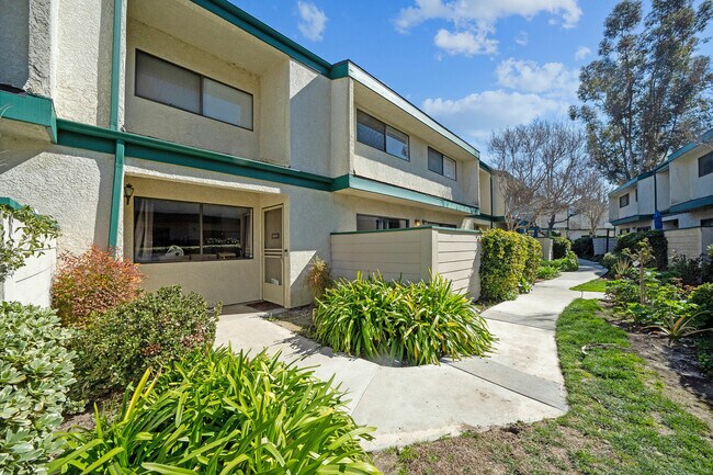 Building Photo - 23548 Newhall Ave