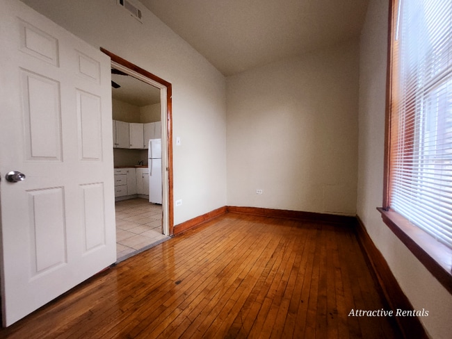 Building Photo - 1338 S Springfield Ave