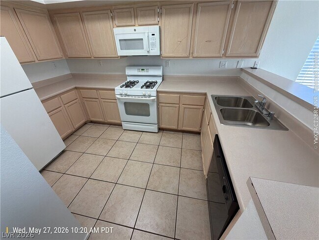 Building Photo - 4830 Black Bear Rd
